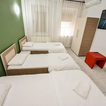 Ideal Unirii Square *
