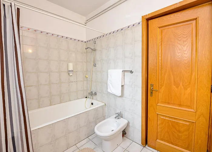 Ideal Unirii Square Бухарест