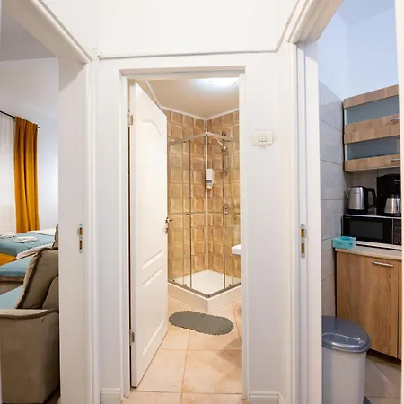 Ideal Unirii Square * Bukarest