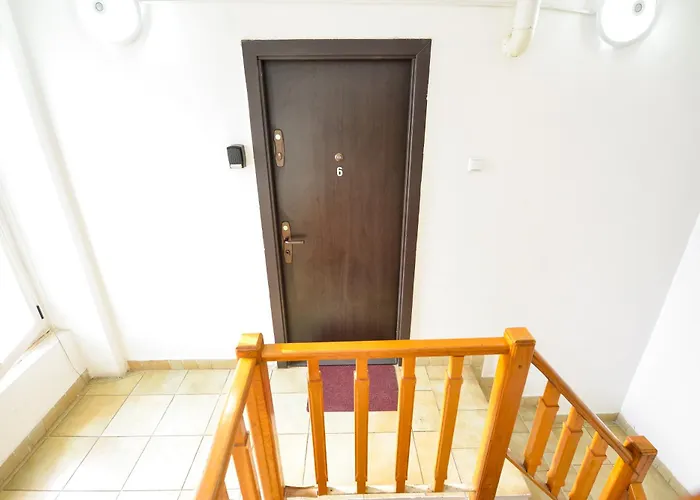 Ideal Unirii Square * 布加勒斯特