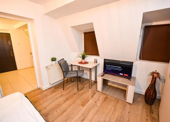 Ideal Unirii Square *