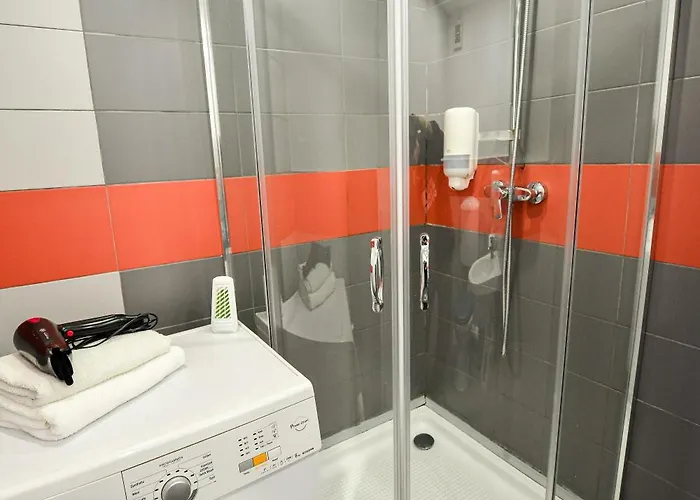 Ideal Unirii Square בוקרשט