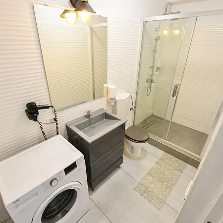 Ideal Unirii Square *